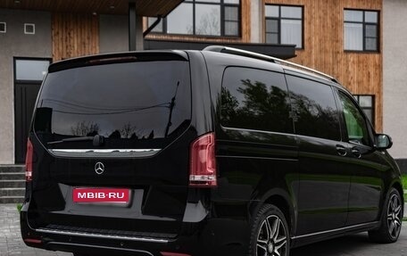 Mercedes-Benz V-Класс, 2017 год, 2 990 000 рублей, 1 фотография