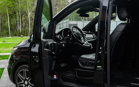 Mercedes-Benz V-Класс, 2017 год, 2 990 000 рублей, 10 фотография