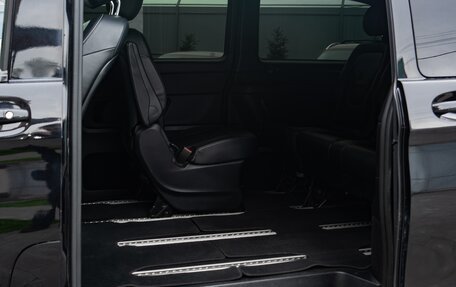 Mercedes-Benz V-Класс, 2017 год, 2 990 000 рублей, 12 фотография