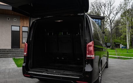 Mercedes-Benz V-Класс, 2017 год, 2 990 000 рублей, 14 фотография