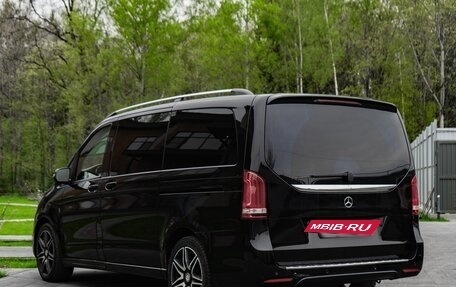 Mercedes-Benz V-Класс, 2017 год, 2 990 000 рублей, 15 фотография