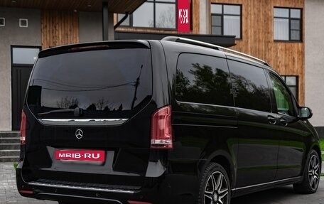 Mercedes-Benz V-Класс, 2017 год, 2 990 000 рублей, 16 фотография