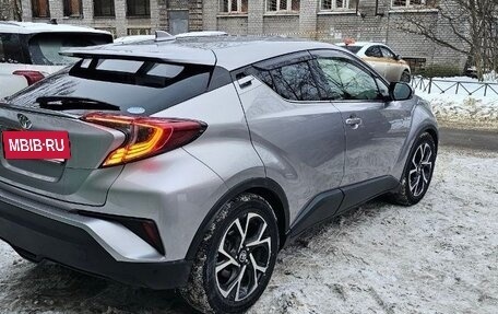 Toyota C-HR I рестайлинг, 2019 год, 1 572 000 рублей, 12 фотография
