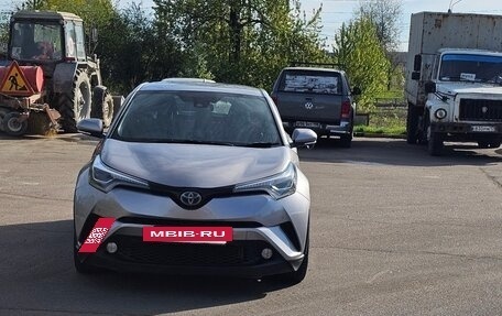 Toyota C-HR I рестайлинг, 2019 год, 1 572 000 рублей, 3 фотография