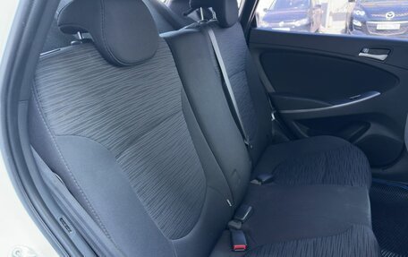 Hyundai Solaris II рестайлинг, 2015 год, 990 000 рублей, 12 фотография