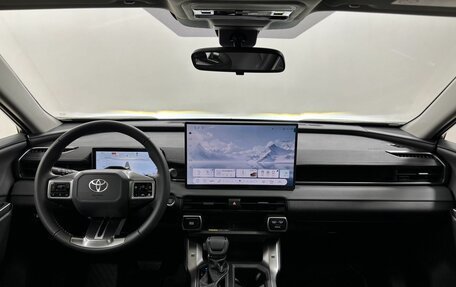 Toyota RAV4, 2026 год, 4 600 000 рублей, 17 фотография