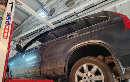 Honda CR-V III рестайлинг, 2008 год, 700 000 рублей, 1 фотография