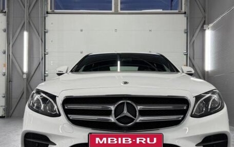 Mercedes-Benz E-Класс, 2020 год, 3 890 000 рублей, 1 фотография