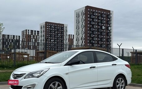 Hyundai Solaris II рестайлинг, 2015 год, 950 000 рублей, 2 фотография