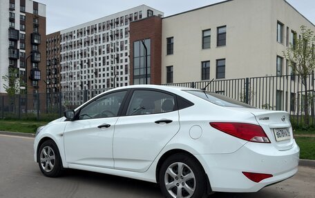 Hyundai Solaris II рестайлинг, 2015 год, 950 000 рублей, 7 фотография