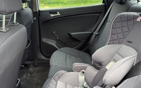 Hyundai Solaris II рестайлинг, 2015 год, 950 000 рублей, 9 фотография
