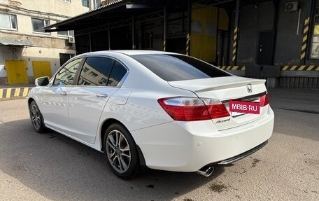 Honda Accord IX рестайлинг, 2013 год, 1 600 000 рублей, 7 фотография
