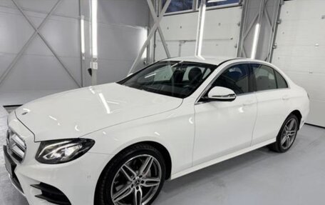 Mercedes-Benz E-Класс, 2020 год, 3 890 000 рублей, 7 фотография