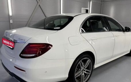 Mercedes-Benz E-Класс, 2020 год, 3 890 000 рублей, 5 фотография