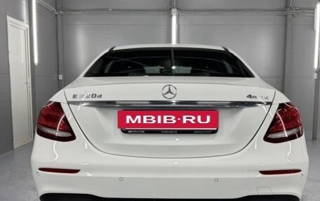 Mercedes-Benz E-Класс, 2020 год, 3 890 000 рублей, 6 фотография