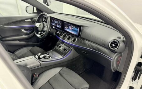 Mercedes-Benz E-Класс, 2020 год, 3 890 000 рублей, 16 фотография