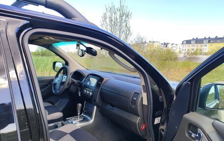 Nissan Navara (Frontier), 2010 год, 1 190 000 рублей, 5 фотография