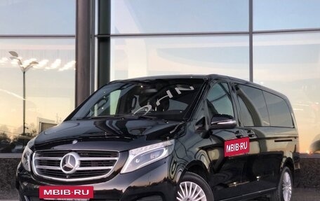Mercedes-Benz V-Класс, 2016 год, 4 200 000 рублей, 2 фотография