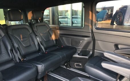 Mercedes-Benz V-Класс, 2016 год, 4 200 000 рублей, 13 фотография