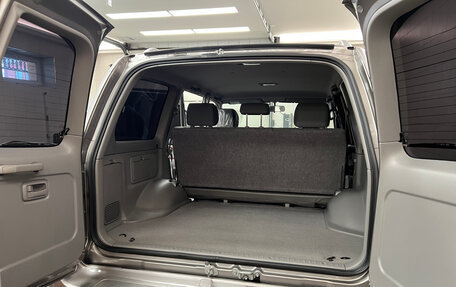 Toyota Land Cruiser 100 рестайлинг 2, 2006 год, 13 900 000 рублей, 5 фотография
