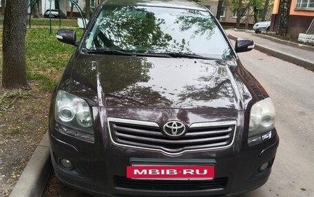 Toyota Avensis III рестайлинг, 2008 год, 820 000 рублей, 2 фотография