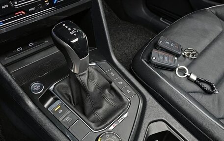 Volkswagen Tiguan II, 2022 год, 2 900 000 рублей, 10 фотография