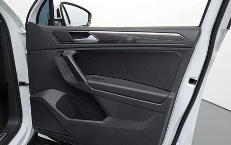 Volkswagen Tiguan II, 2022 год, 2 900 000 рублей, 11 фотография