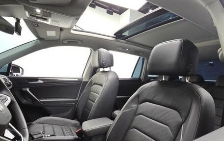 Volkswagen Tiguan II, 2022 год, 2 900 000 рублей, 15 фотография