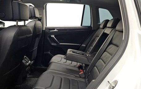Volkswagen Tiguan II, 2022 год, 2 900 000 рублей, 13 фотография