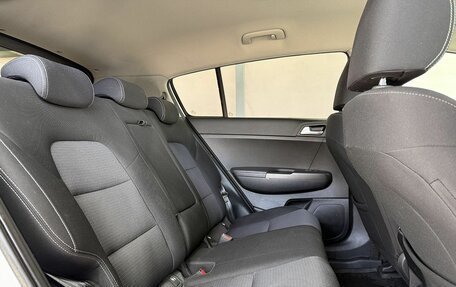 KIA Sportage IV рестайлинг, 2020 год, 2 199 000 рублей, 12 фотография