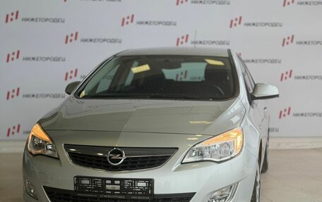 Opel Astra J, 2012 год, 619 000 рублей, 2 фотография