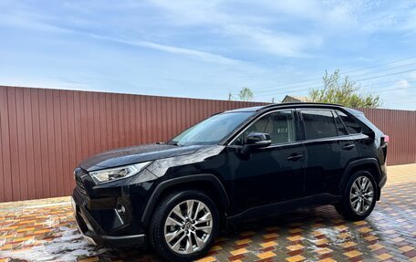 Toyota RAV4, 2020 год, 2 999 000 рублей, 12 фотография