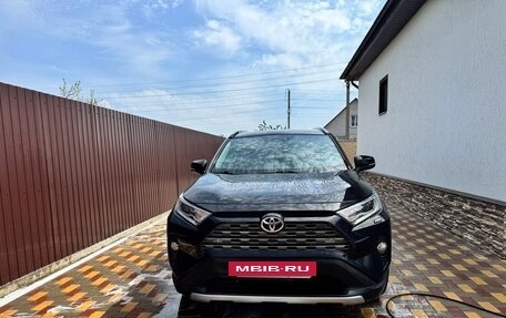 Toyota RAV4, 2020 год, 2 999 000 рублей, 9 фотография