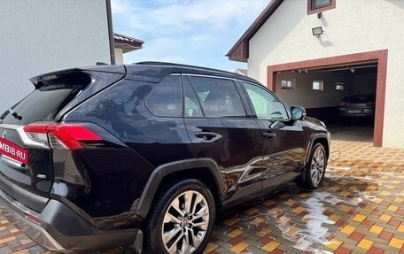 Toyota RAV4, 2020 год, 2 999 000 рублей, 10 фотография