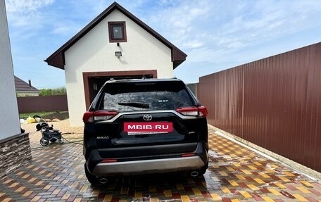 Toyota RAV4, 2020 год, 2 999 000 рублей, 11 фотография