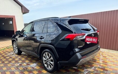 Toyota RAV4, 2020 год, 2 999 000 рублей, 8 фотография