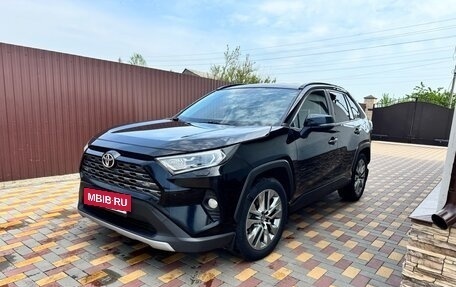 Toyota RAV4, 2020 год, 2 999 000 рублей, 4 фотография