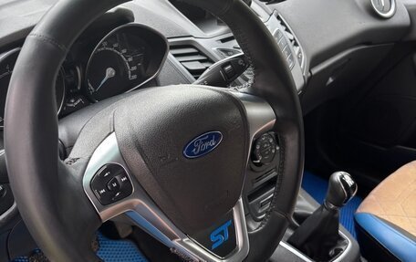 Ford Fiesta, 2015 год, 880 000 рублей, 8 фотография