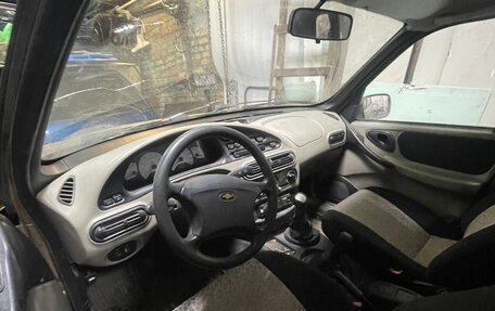 Chevrolet Niva I рестайлинг, 2006 год, 120 000 рублей, 3 фотография