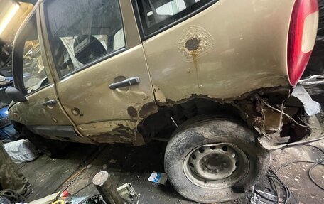 Chevrolet Niva I рестайлинг, 2006 год, 120 000 рублей, 4 фотография