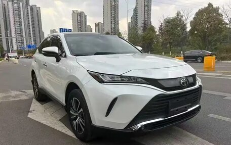 Toyota Harrier, 2023 год, 3 400 000 рублей, 3 фотография