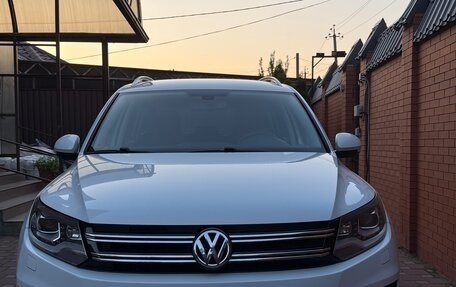 Volkswagen Tiguan I, 2016 год, 2 100 000 рублей, 1 фотография