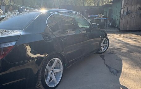 BMW 5 серия, 2004 год, 1 350 000 рублей, 9 фотография