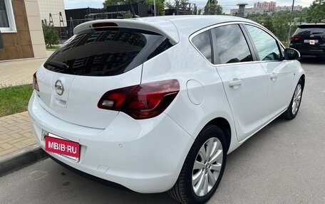 Opel Astra J, 2011 год, 750 000 рублей, 3 фотография