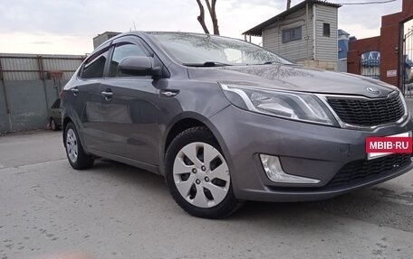 KIA Rio III рестайлинг, 2013 год, 860 000 рублей, 2 фотография