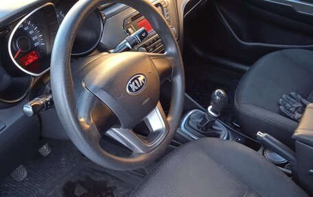 KIA Rio III рестайлинг, 2013 год, 860 000 рублей, 11 фотография