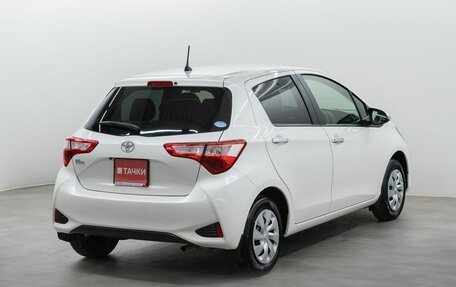 Toyota Vitz, 2019 год, 1 030 000 рублей, 4 фотография