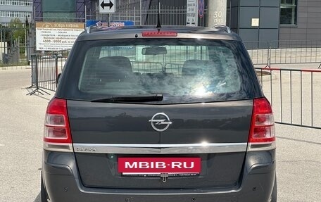 Opel Zafira B, 2013 год, 897 000 рублей, 29 фотография