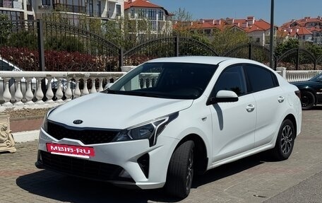 KIA Rio IV, 2020 год, 1 650 000 рублей, 3 фотография