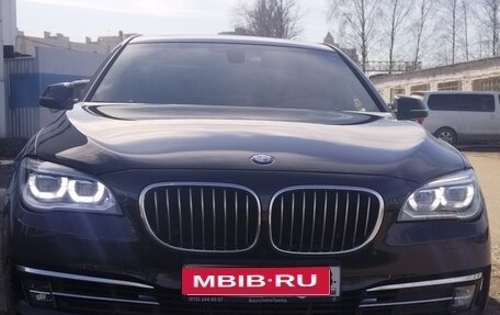 BMW 7 серия, 2012 год, 2 700 000 рублей, 1 фотография